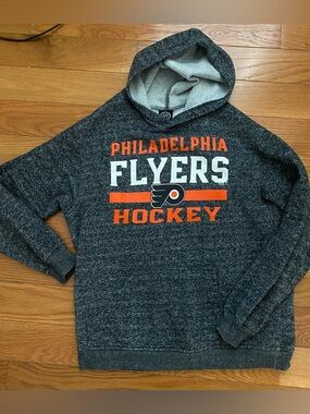 NHL Philadelphia Flyers Gray Hoodie Sweatshirt with Orange & White Logo Boys L